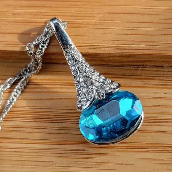 Swarovski Women's Silver and Blue Jewelry tear drop necklace - Picture 1 of 6
